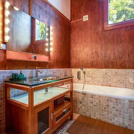 Abrahome Elegant Hideaway