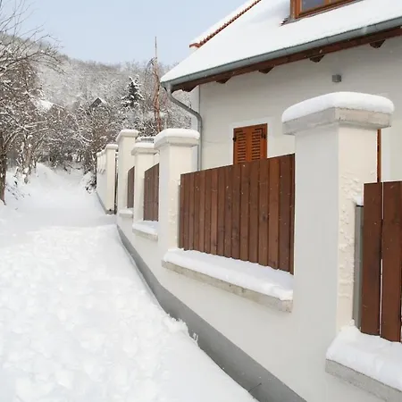 Abrahome Elegant Hideaway *
